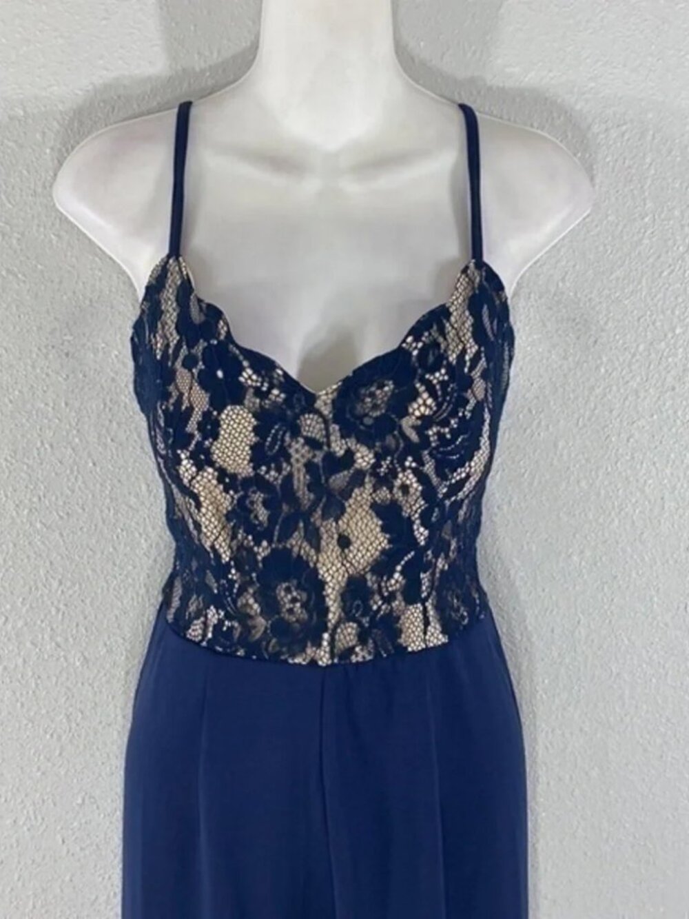 NWT Francesca’s Mi Amor Jean navy lace jumpsuit - Picture 4 of 4